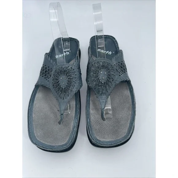 Earth Green Salsa Midnight Blue Women's Sandal Size 9.5M Perforated Leather - Picture 2 of 11